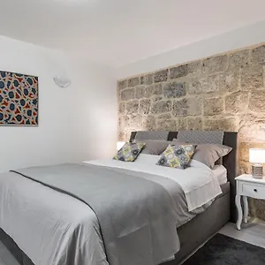 Toniko Apartamento
