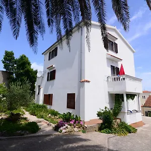 Ana Mali Lošinj